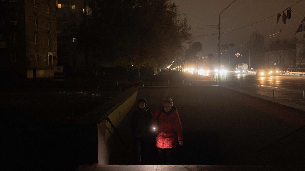 Guerre en Ukraine : situation « difficile » pour le réseau électrique au lendemain de frappes russes