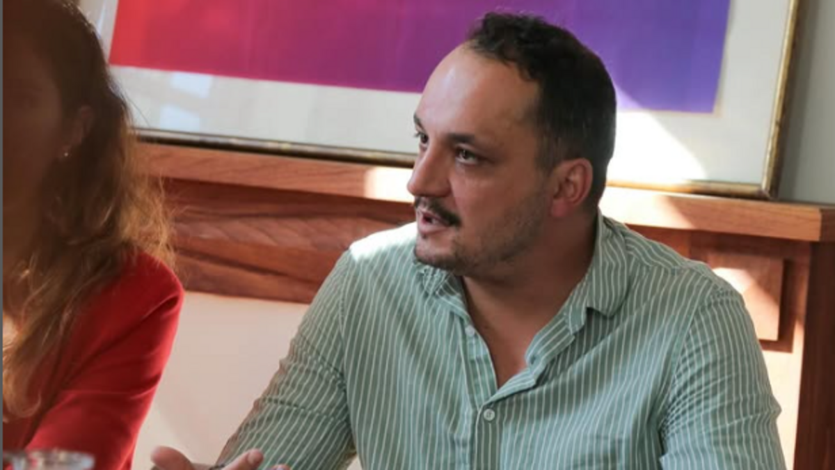 Municipales 2026 à Bordeaux : Nordine Raymond désigné tête de liste LFI face au maire sortant écologiste Pierre Hurmic