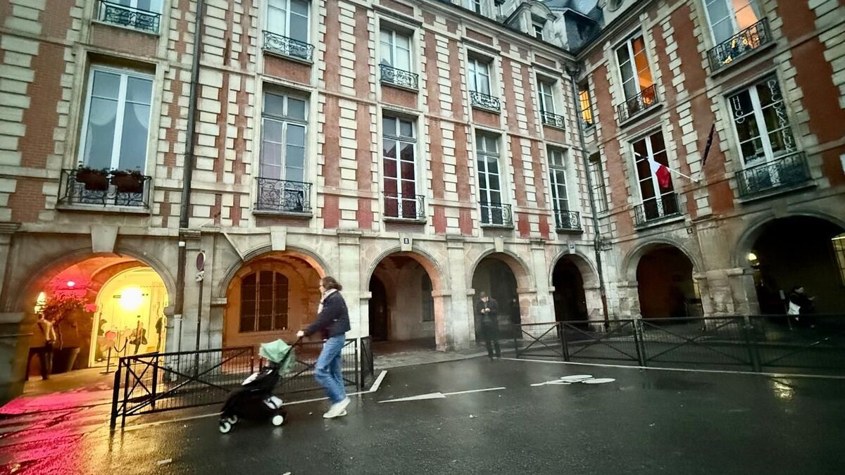 « Un coup de com » : le projet de 17 nouveaux logements sociaux place des Vosges fait hurler le camp Dati