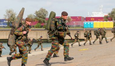 "Nous ne pouvons pas nous permettre d'avoir peur d'une escalade, nous devons être fermes" : et si les pays européens ripostaient face à la Russie ?