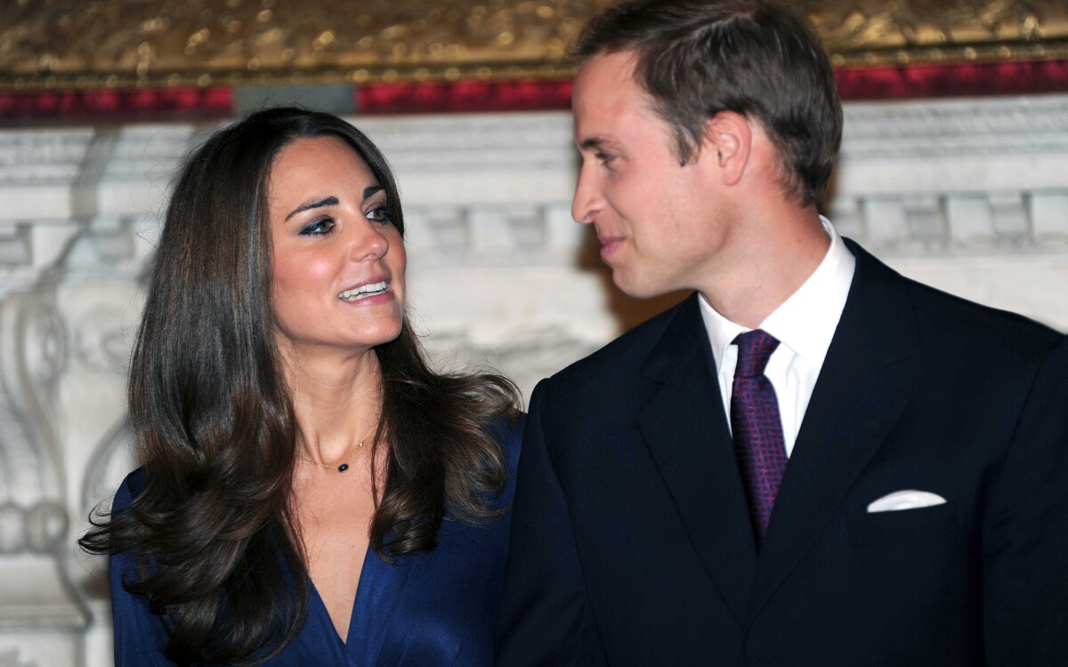 Des regards complices pour le début (officiel) d'une vie à deux.