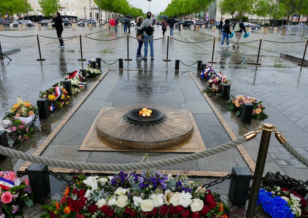 Un Soudanais profane à répétition la tombe du soldat inconnu © HOUPLINE RENARD/SIPA