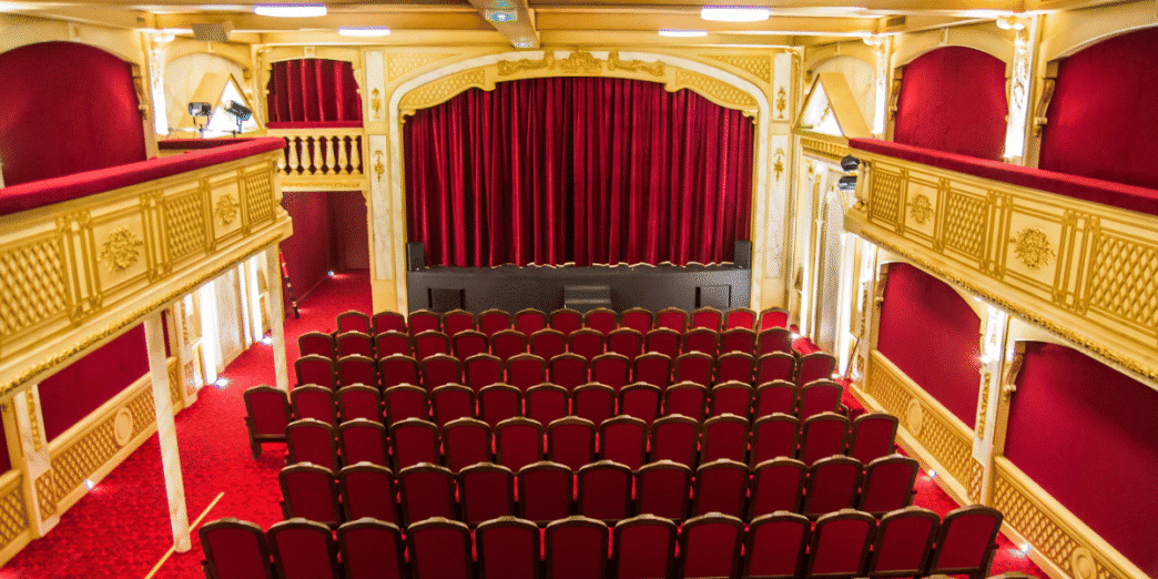 Théâtre 100 Noms