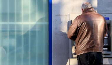 les Français précaires inquiets de la fin du découvert automatique – Libération