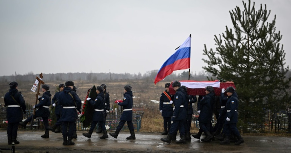 Russie : la traque des "veuves noires" qui séduisent les soldats pour toucher l'héritage de leur mort