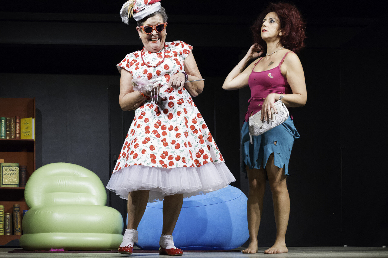 un festival de théâtre avec six troupes à l'affiche pendant trois jours au sud-est de Toulouse