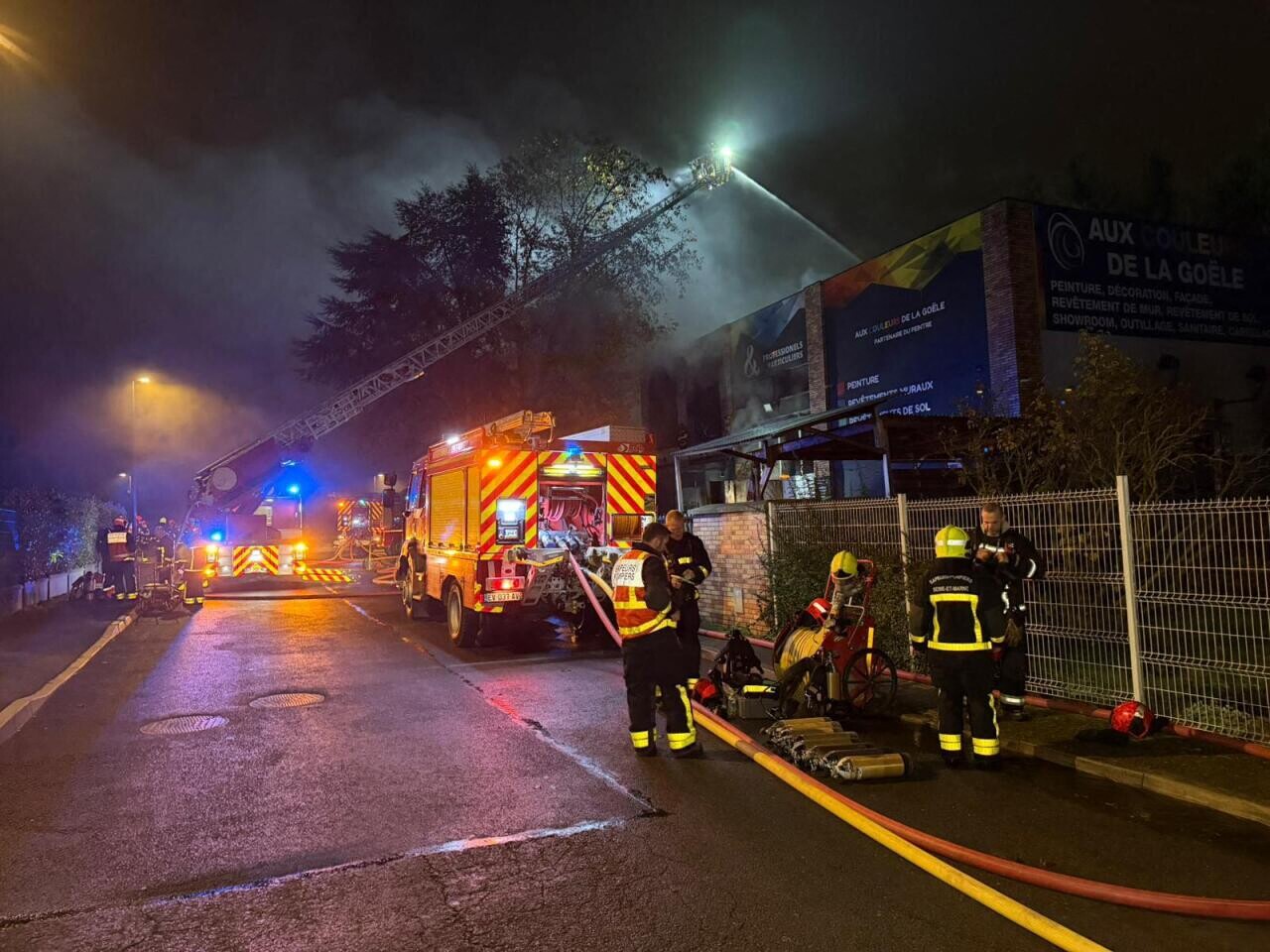 Gigantesque incendie, mort sur la Francilienne, stations de métro fermées... L’info à midi en Île-de-France