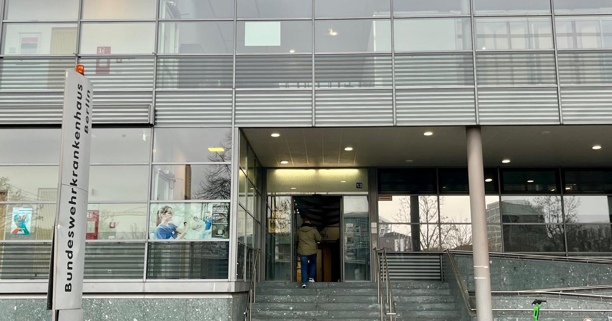 Quelques jours après sa libération, le séjour berlinois de Boualem Sansal se prolonge