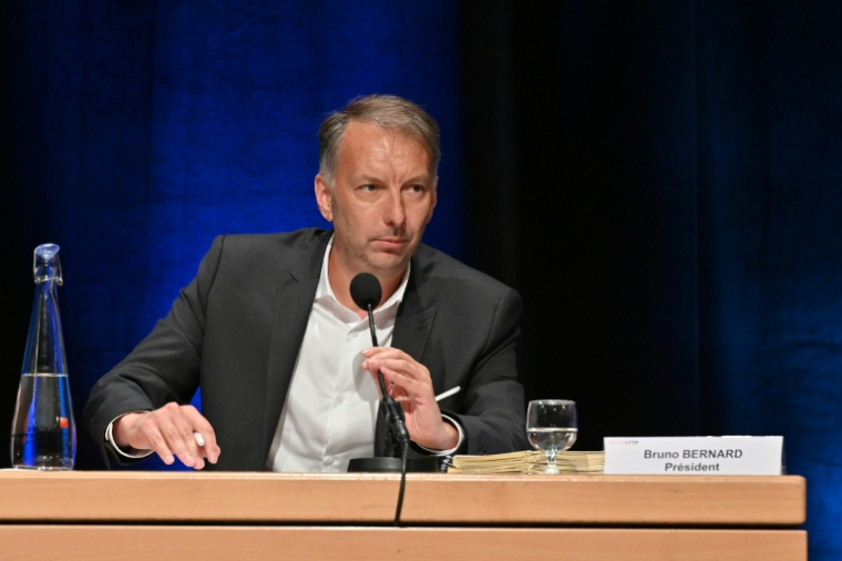 L'écologiste Bruno Bernard, prend la parole après son élection à la présidence du conseil métropolitain de Lyon, le 2 juillet 2020 à Lyon ( AFP / PHILIPPE DESMAZES )