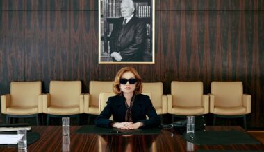 Les critiques d’Hugues Dayez : 'La femme la plus riche du monde', l’affaire Bettencourt devient une comédie satirique