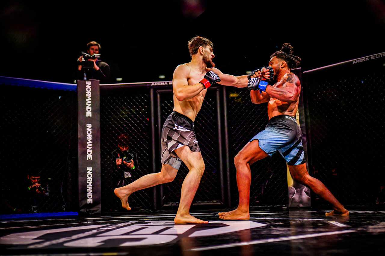 EN IMAGES. Nouveau carton plein pour l'AEC, événement de MMA au Kindarena de Rouen