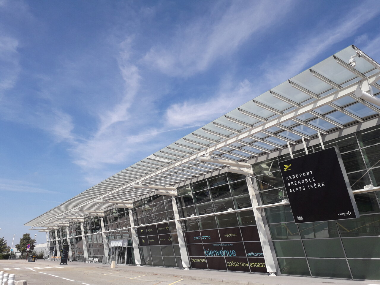 L'aéroport de Grenoble critiqué sur son utilité, le directeur répond cash