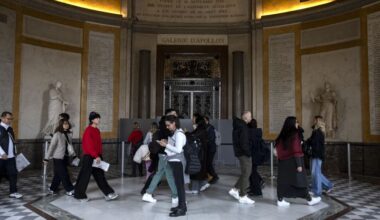 Réunion au Louvre pour décider d'une hausse des tarifs pour les visiteurs hors-UE dès janvier