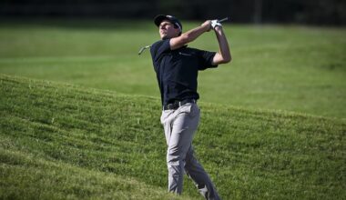 Félix Mory en embuscade, Julien Sale dos au mur