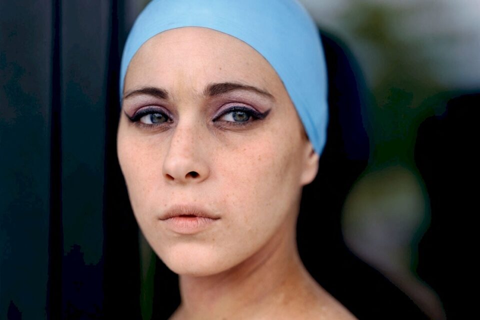 Alec Soth, Gathered leaves.