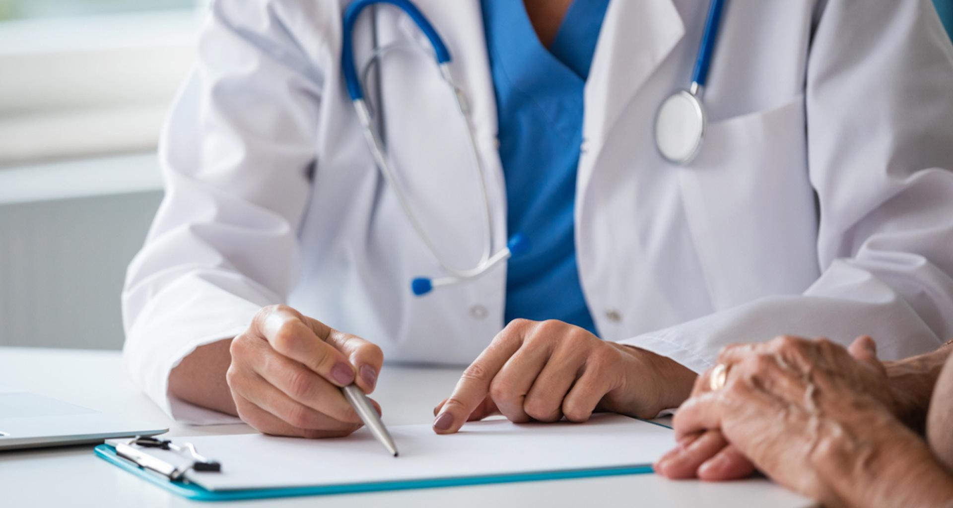 Ces 10 signes anodins pourraient trahir Alzheimer bien avant les pertes de mémoire