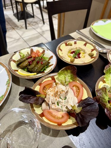 au petit mezzéAu petit Mezzé falafels plats à partagerIMG_6385