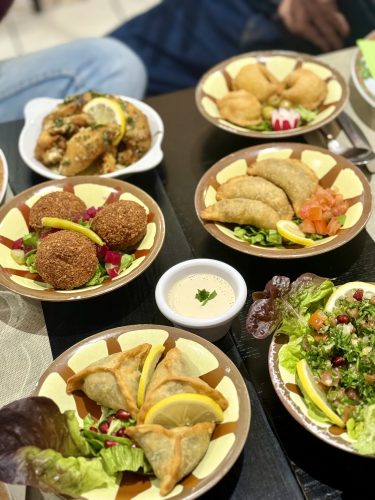 au petit mezzéAu petit Mezzé falafels plats à partagerIMG_6447