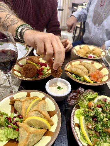 au petit mezzéAu petit Mezzé falafels plats à partagerIMG_6456