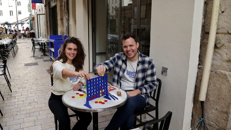 Au restaurant Annette à Marseille, Ébonie Perez et Lancelot Gardner proposent une cuisine réconfortante et ludique... à la Puissance 4, évidemment !