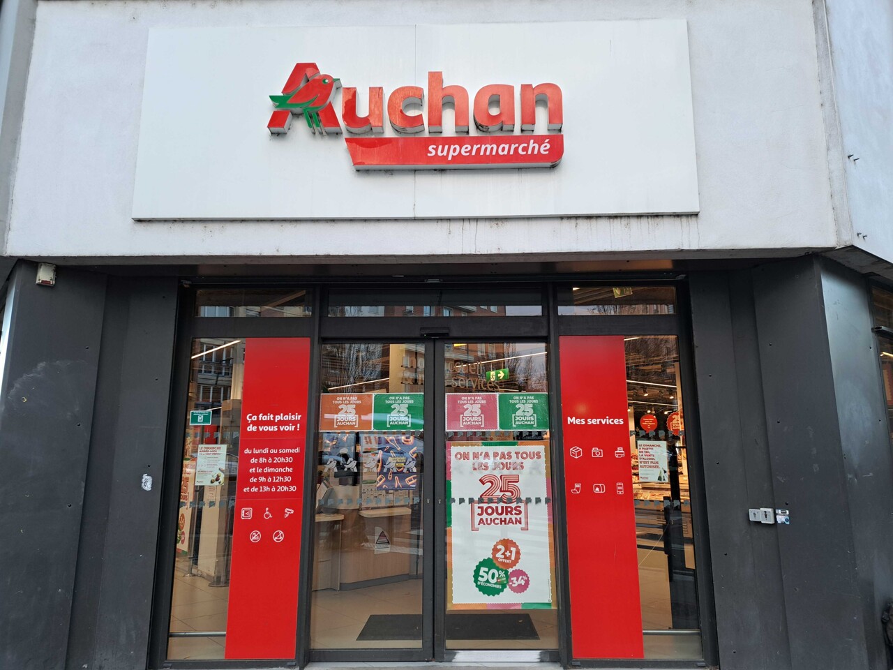 11 supermarchés Auchan vont basculer Intermarché ou Netto à Toulouse et autour, voici lesquels