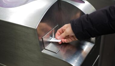 Dans les transports en commun francilien, le ticket carton tire sa révérence ce mercredi