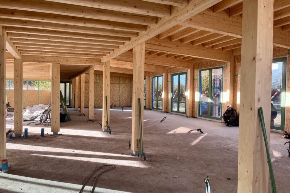 Motylus sera une véritable cabane construite à partir de matériaux biosourcés, de revêtements perméables, équipé d'un chauffage performant, le tout dans une démarche low tech.