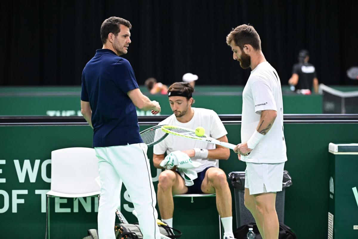 Corentin Moutet et Arthur Rinderknech débutent en simple contre la Belgique, Benjamin Bonzi épaulera Pierre-Hughes Herbert en double - L'Équipe