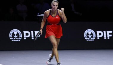 Aryna Sabalenka déroule face à Jasmine Paolini pour son entrée en lice dans les WTA Finals