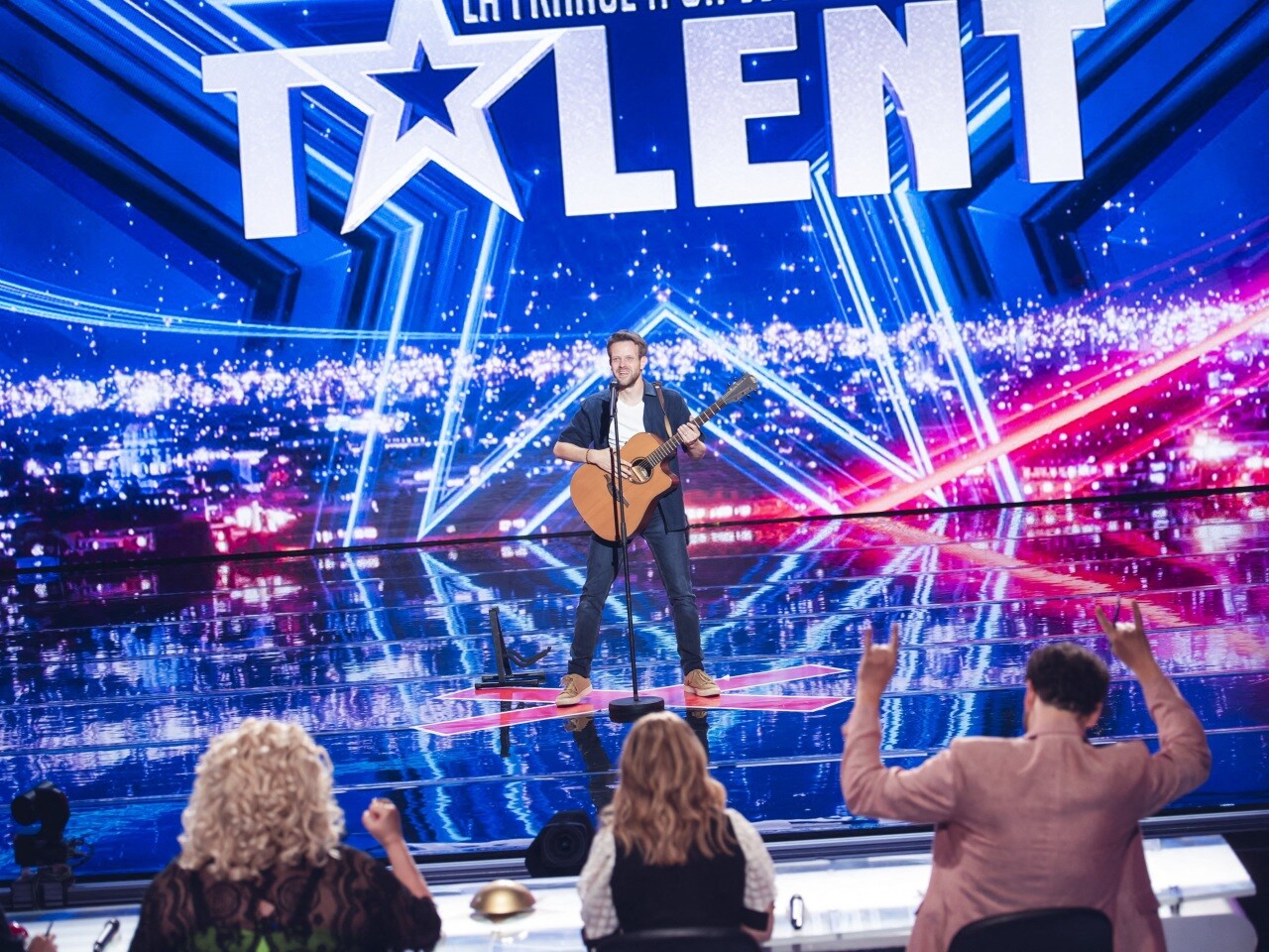 humoriste et musicien de Lille, Simon participe à l'émission