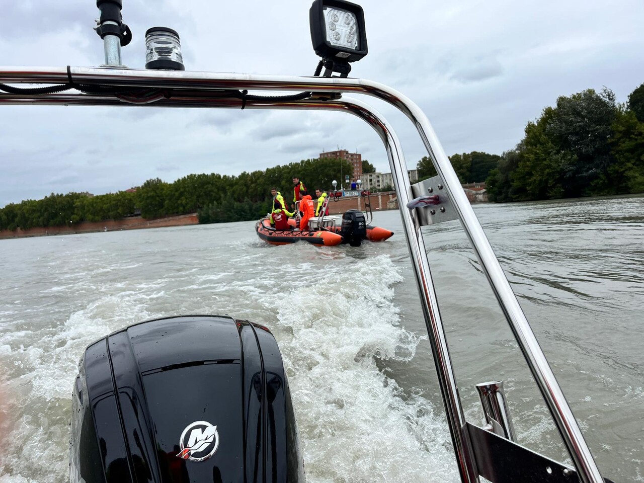 Toulouse. Repêché dans la Garonne, un homme d'une quarantaine d'années déclaré décédé