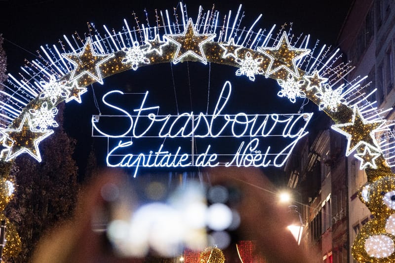 Les illuminations du marché de Noël à Strasbourg, le 26 novembre 2025 dans le Bas-Rhin