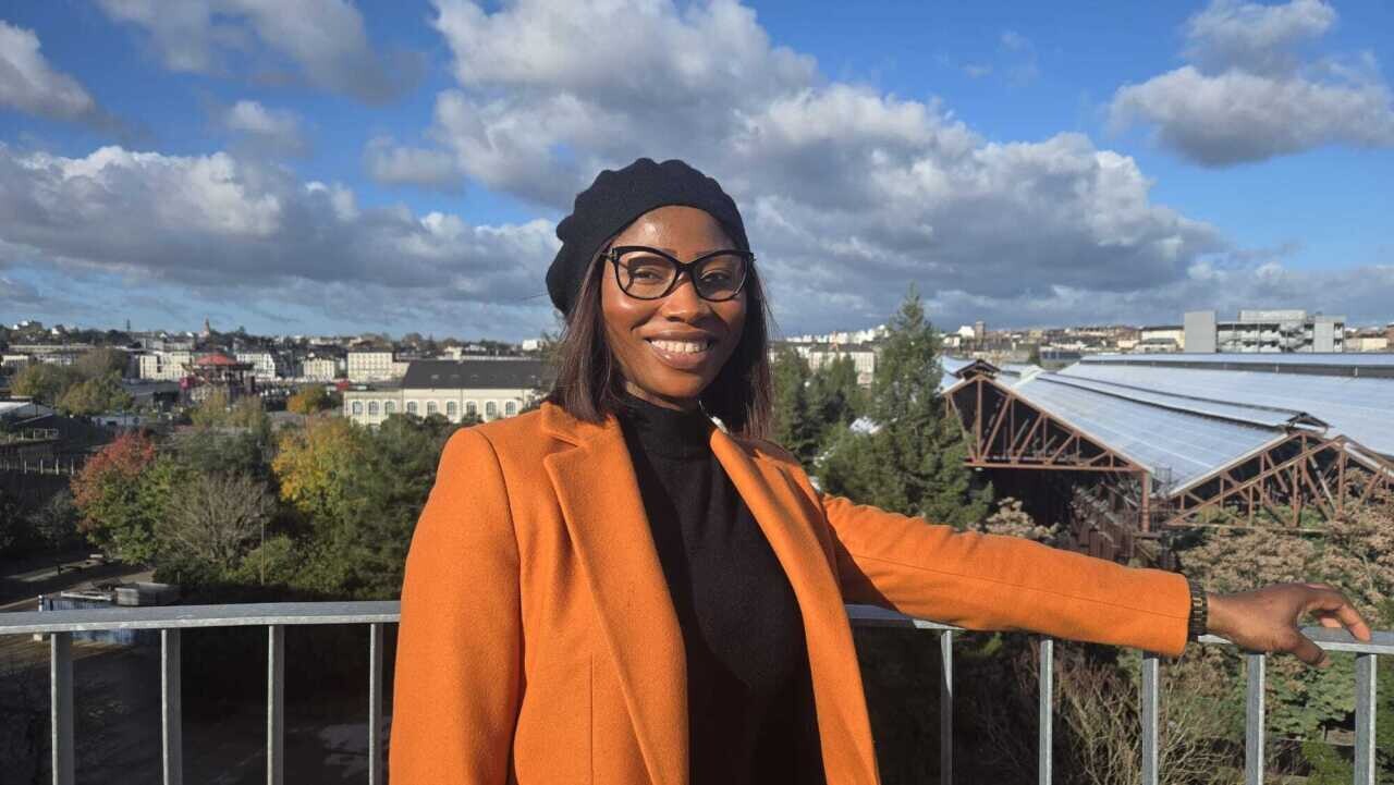 Maman solo d’une enfant de 5 ans, Sira, a trouvé une « famille marraine » à Nantes