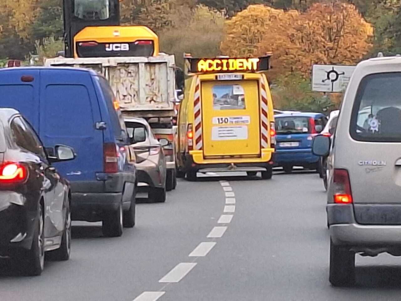 Des kilomètres de bouchons sur la 4-voies entre Rennes et Saint-Malo