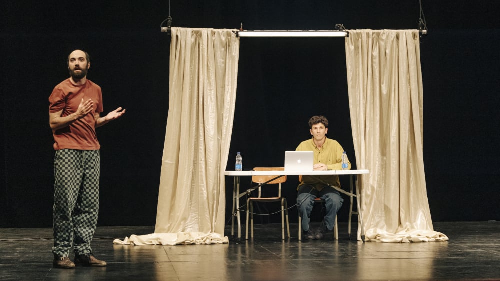 le monologue diphonique et déjanté du duo franco-britannique Bert et Nasi