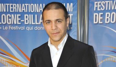 "J’ai payé le prix fort" : Faudel n’a pas écouté la mise en garde de Johnny Hallyday et s’en est mordu les doigts