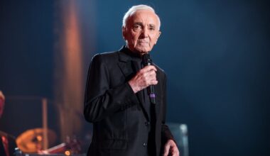 Charles Aznavour : ces mots qu’il a confiés à Flavie Flament et qu’elle n’a jamais oubliés