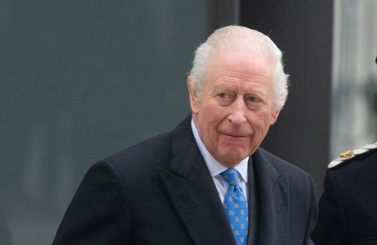 Charles III : son message sans détour à Beatrice et Eugenie, dans la tourmente à cause de leur père Andrew