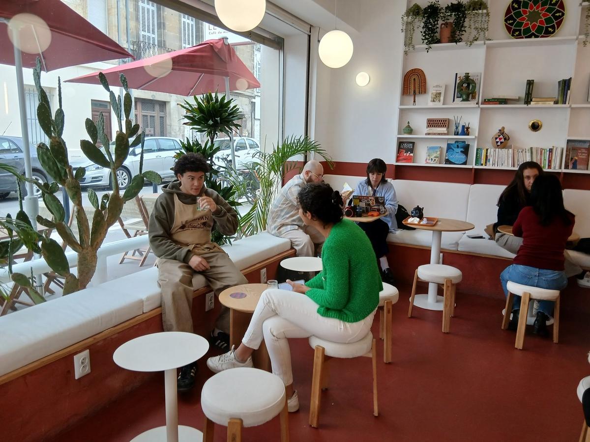 Le Divan, un café pour découvrir le monde arabe