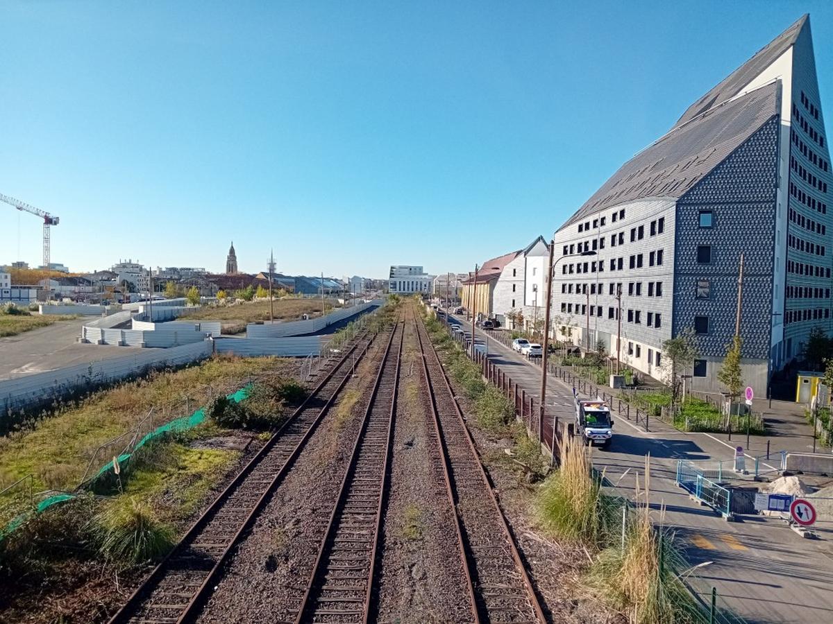 L’emprise ferroviaire cédée à la ZAC Bastide-Niel, futur site de logements, commerces et groupe scolaire.