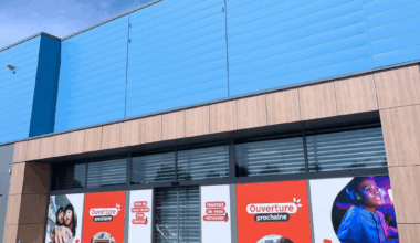 Deux ans après l'incendie, ce magasin Boulanger rouvre ses portes près de Nantes