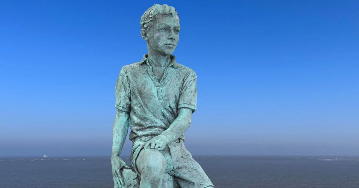 La statue du compositeur Benjamin Britten à 14 ans inaugurée dans sa ville natale