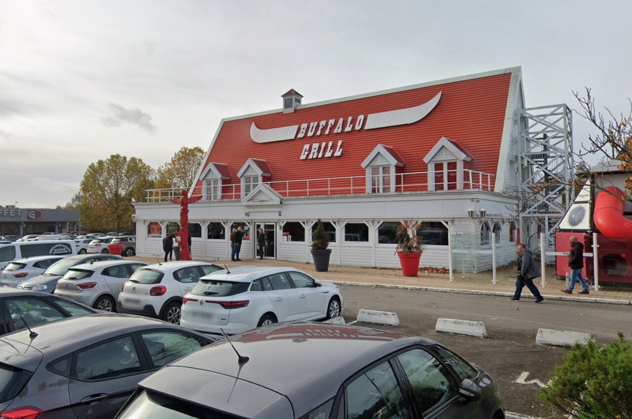 Une serveuse d'un Buffalo Grill près de Rouen frappée par « son ex » en plein service : que s'est-il passé ?