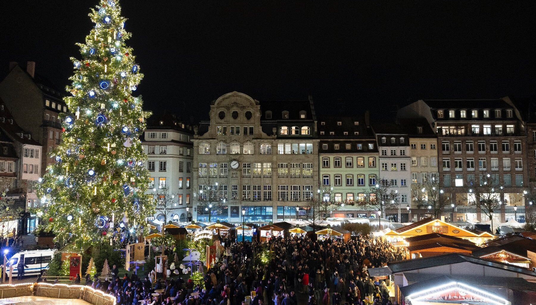 le marché de Noël de Strasbourg ouvre ses portes