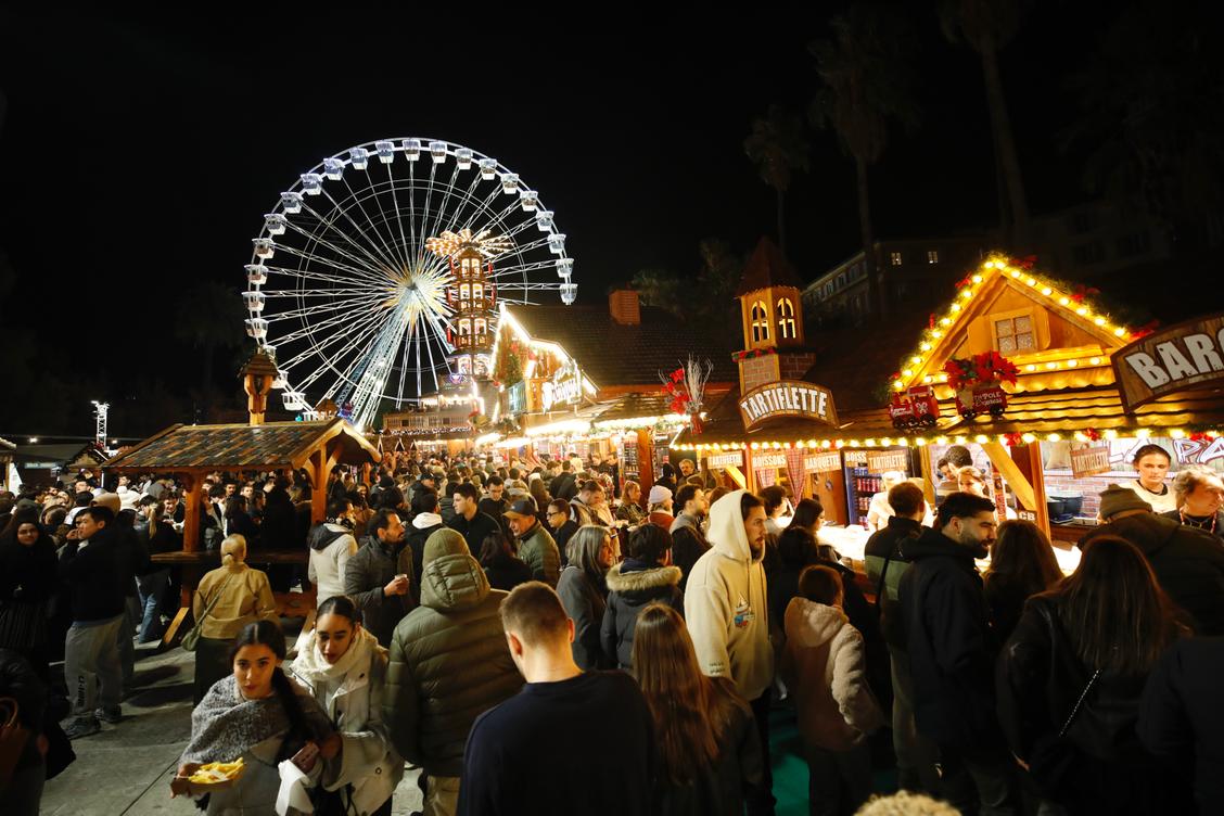 Les images du coup d’envoi du village et des illuminations de Noël à Nice