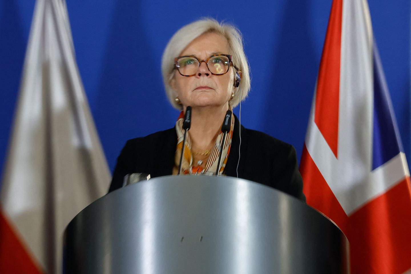 Le chef d’état-major des armées « pleinement légitime à s’exprimer sur les menaces », estime Catherine Vautrin