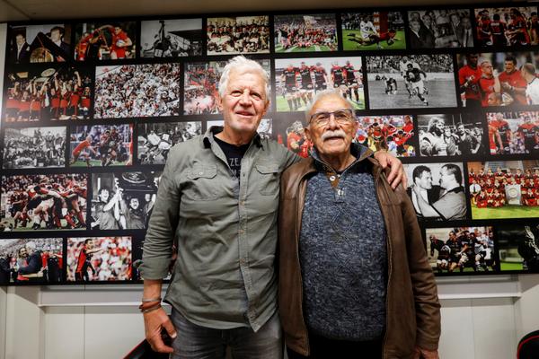 André Herrero (à droite) a marqué de nombreuses personnalités varoises, comme l’autre légende du RCT Éric Champ (ici à gauche). Photo doc. Frank Muller 
