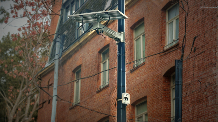 Nouveaux compteurs « mobilité » : pourquoi ces petits boîtiers apparaissent sur les poteaux à Roubaix ?