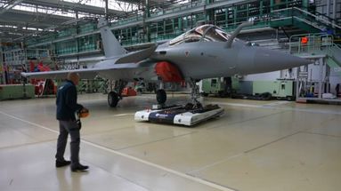 Dans les coulisses de la fabrication du Rafale, ce fleuron de l'industrie française de défense