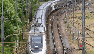 8h pour faire Paris-Lyon en TGV, nuit de cauchemar pour des centaines de passagers